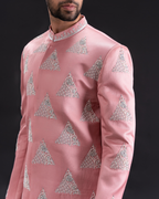 Side profile capturing sleeve and collar embroidery detail